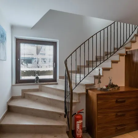 Bergleben By Interhome דירה *