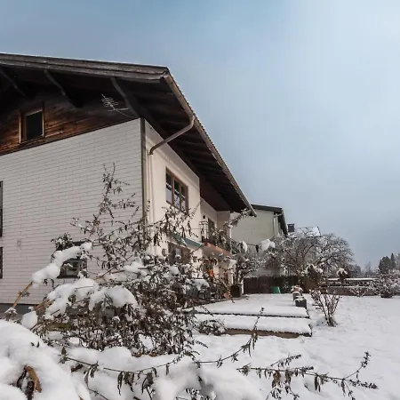 Bergleben By Interhome Daire Taxenbach